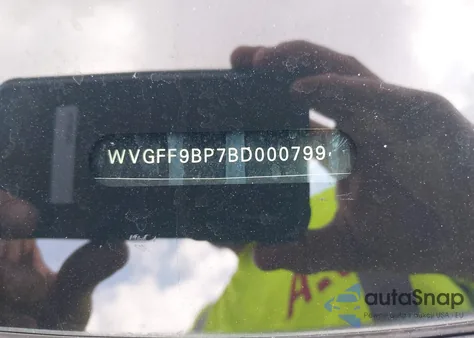 2011 Volkswagen Touareg Vr6 Sport z USA, uszkodzony, nr VIN WVGFF9BP7BD000799